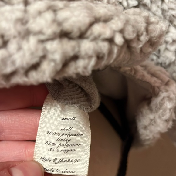 Quarter Zip Pullover - Picture 5 of 8